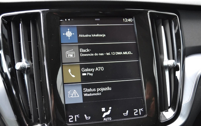 Volvo V60 cena 84900 przebieg: 231260, rok produkcji 2019 z Ćmielów małe 781
